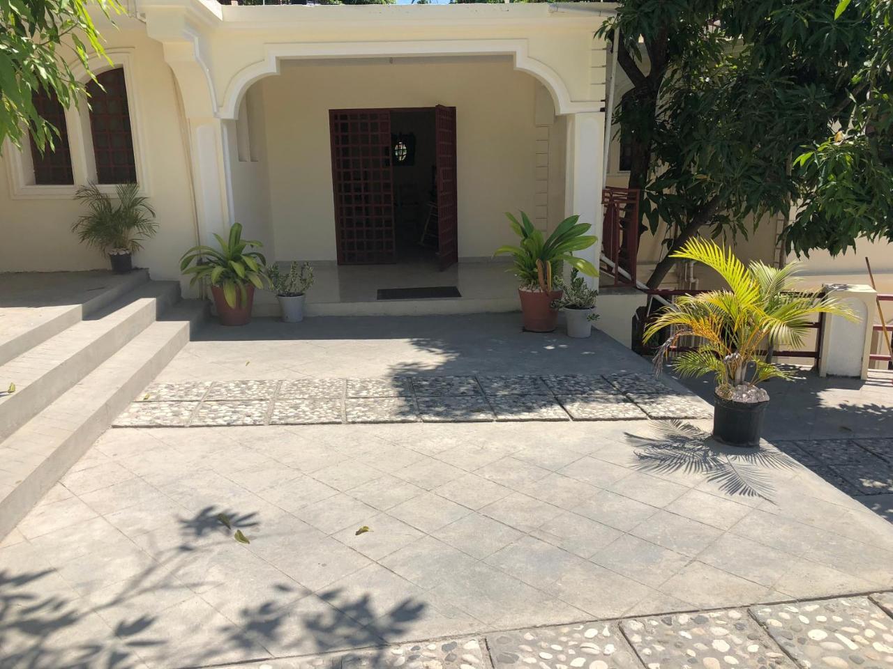 Hotel Inoubliable Cotterelle Esterno foto